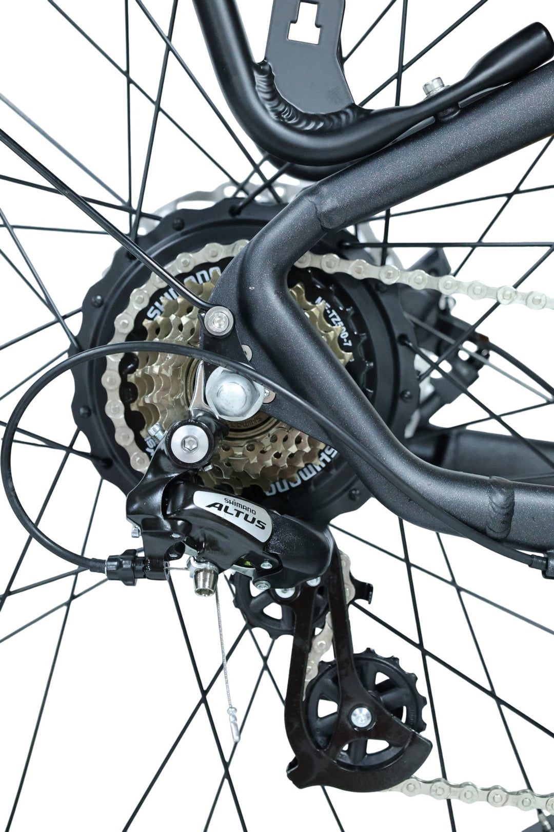 Shimano Altus rear derailleur and 7-speed freewheel on the Dirwin Pioneer electric bike rear hub motor